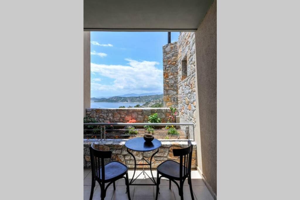 Wonderful Eco Friendly Villa Augustine Ampelo Buitenkant foto